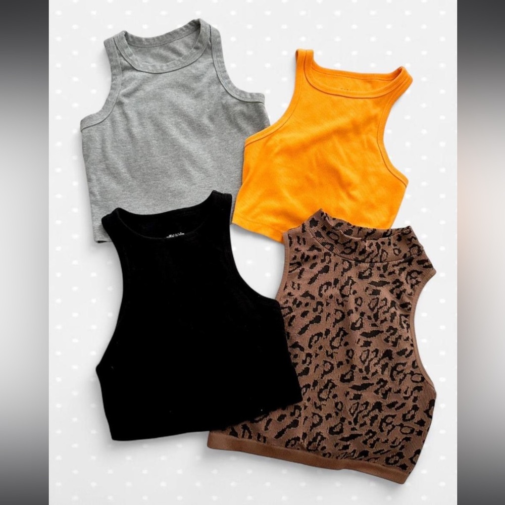 bundle!!!- cropped tanks